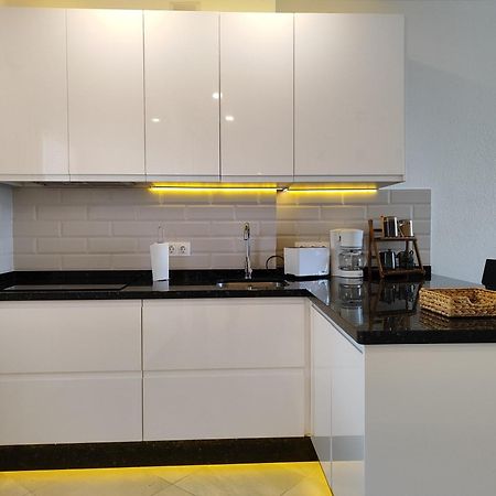 Alessandra 2 Sea View Apartment فوينخيرولا المظهر الخارجي الصورة