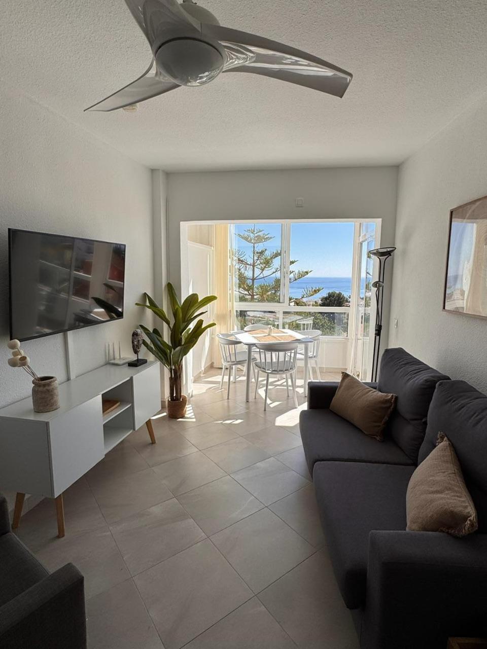 Alessandra 2 Sea View Apartment فوينخيرولا المظهر الخارجي الصورة