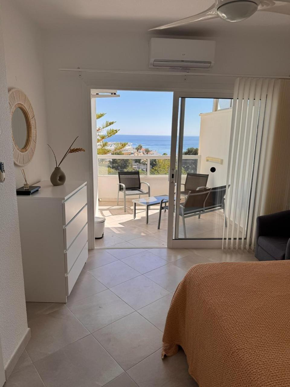 Alessandra 2 Sea View Apartment فوينخيرولا المظهر الخارجي الصورة