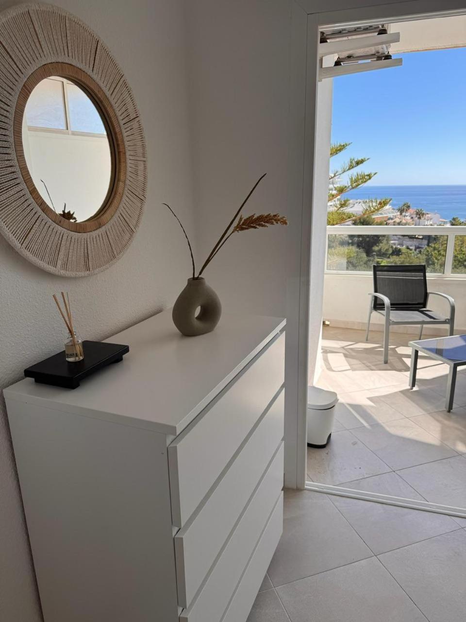 Alessandra 2 Sea View Apartment فوينخيرولا المظهر الخارجي الصورة